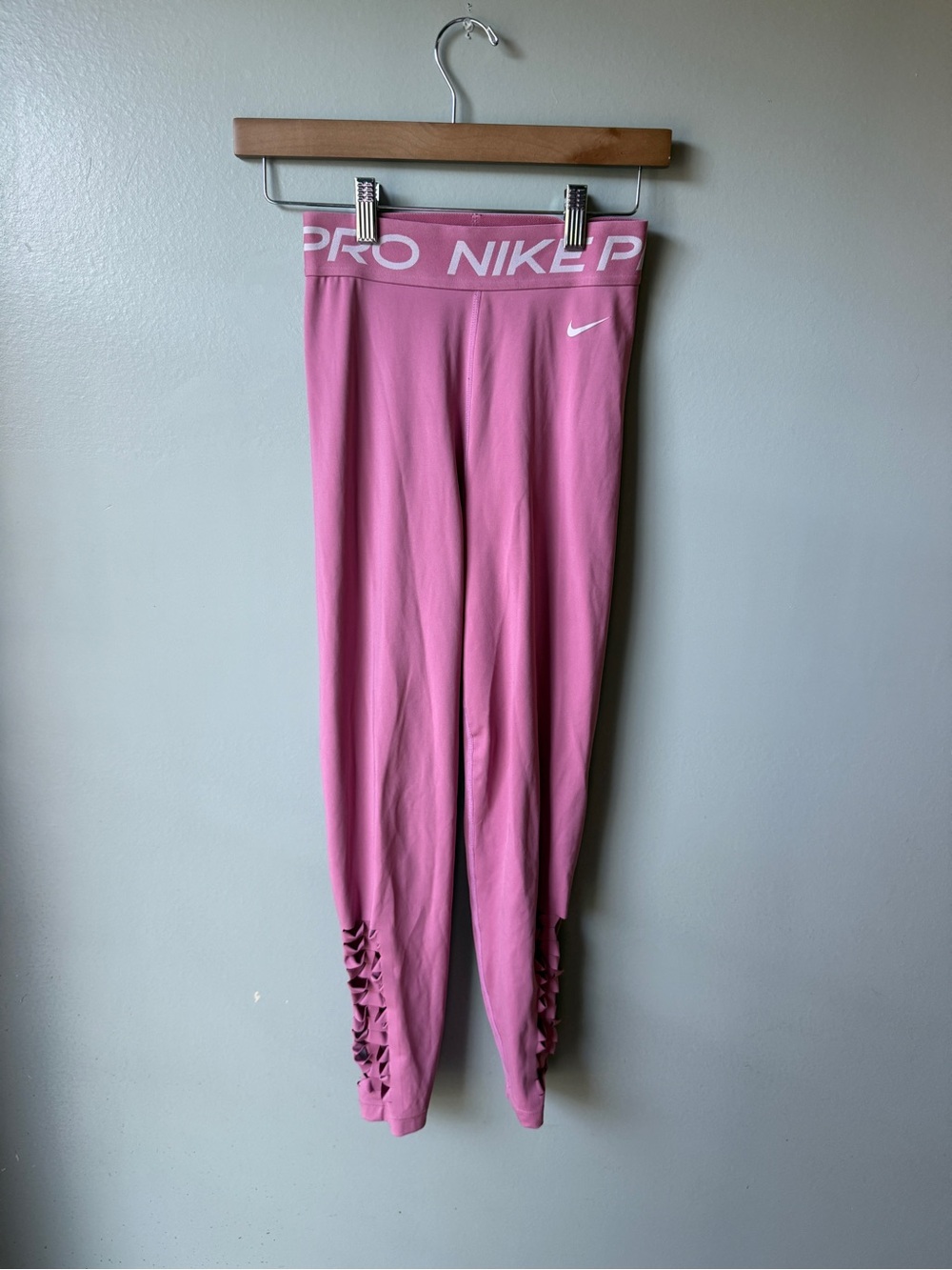 Nike Pro Dri-FIT Pink High Rise Training Leggings Women’s Small
